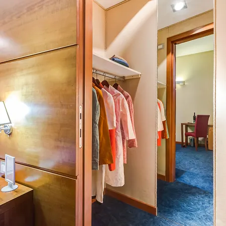 Alojamento de Acomodação e Pequeno-almoço Rovati 3*