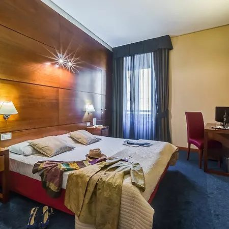 Rovati 3* Roma